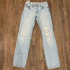NEW LEVIS STRAIGHT JEAN SIZE 25